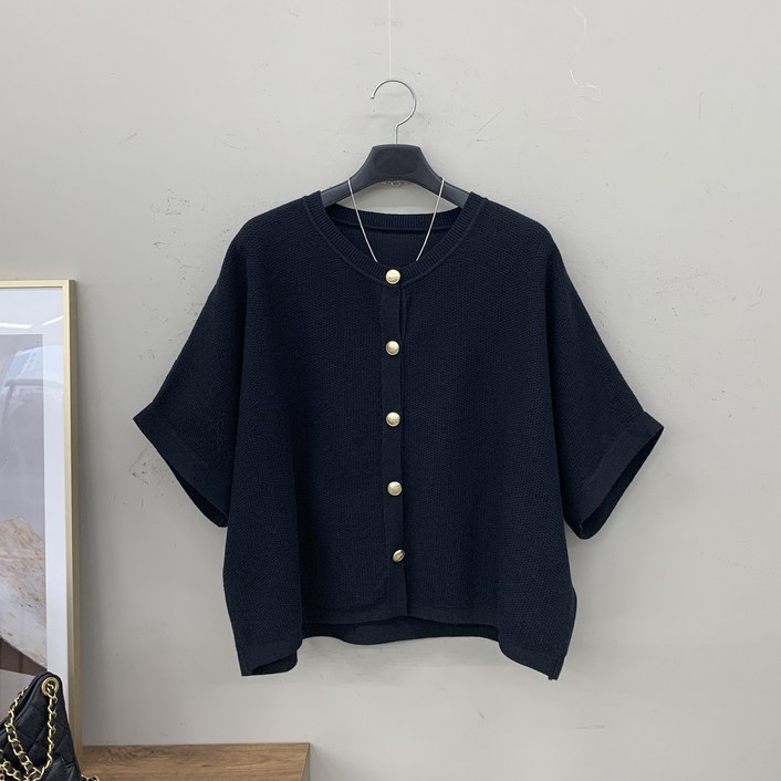 행복여 골드 단추 드롭 숄더 가오리 니트 가디건