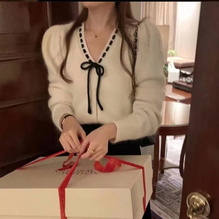 여성 슬림핏 브이넥 퍼프소매 리본 타이 긴팔 가디건