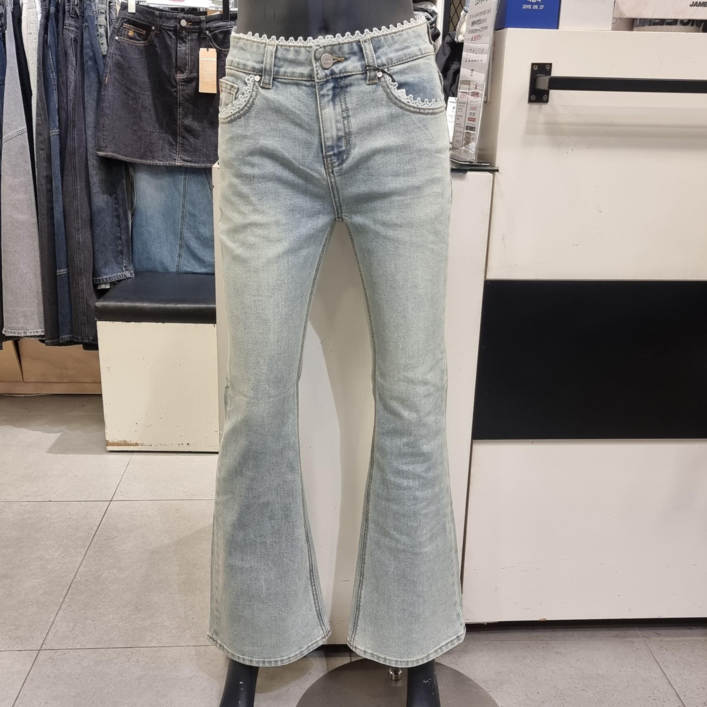 잠뱅이 여성 라이트 인디고 레이스 포인트 긴기장 슬림 부츠컷 스판 청바지 AQ1DNE162