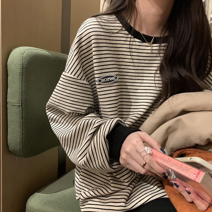 아이엠몽 여성용 타보 스트라이프 루즈핏 라운드넥 소매 배색 포인트 긴소매 티셔츠 아이엠몽 여성용 타보 스트라이프 루즈핏 라운드넥 소매 배색 포인트 긴소매 티셔츠