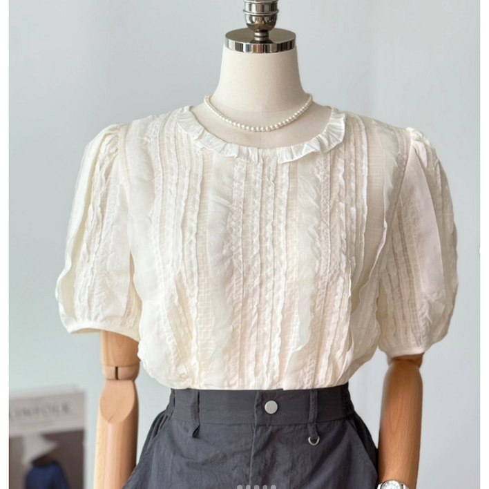 레이스 자수 아일렛 퍼프 소매 여름 프릴 플레어 반팔 블라우스 하객룩 블랙