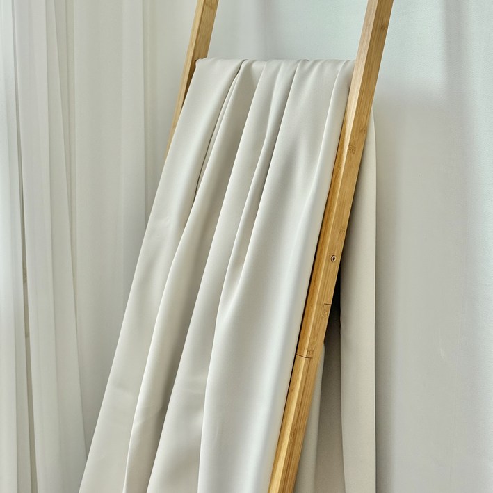 대성섬유 마감처리 된 3중직 암막원단