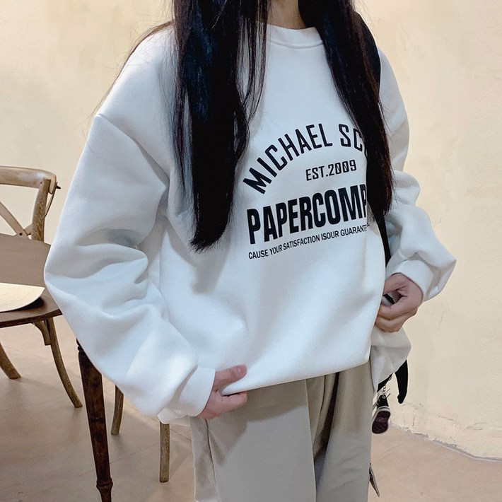 타니즈 미츄 루즈핏 하프 레터링 맨투맨 티셔츠