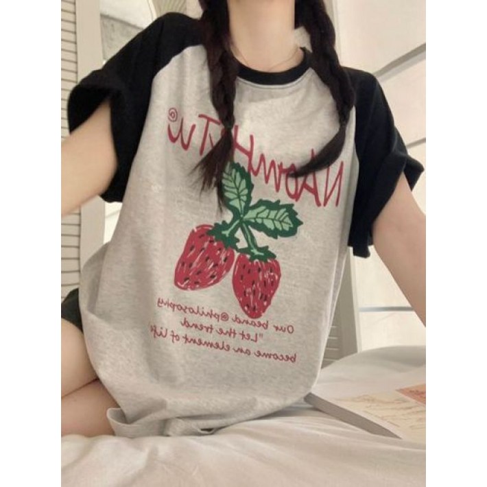 여자 루즈핏 오버핏 롱 박스 배색 반팔티 딸기 레터링 프린트 박시 나그랑 반팔 롱티 여자 루즈핏 오버핏 롱 박스 배색 반팔티 딸기 레터링 프린트 박시 나그랑 반팔 롱티