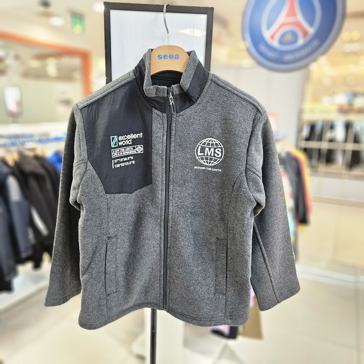 에스핏 겨울 이월 상품 초특가 할인 초등 남아 아동 주니어 캐주얼룩 안감 펀칭 자수 레터링 반집업 부들이 후리스 점퍼 SJV711MKJP21동아수성