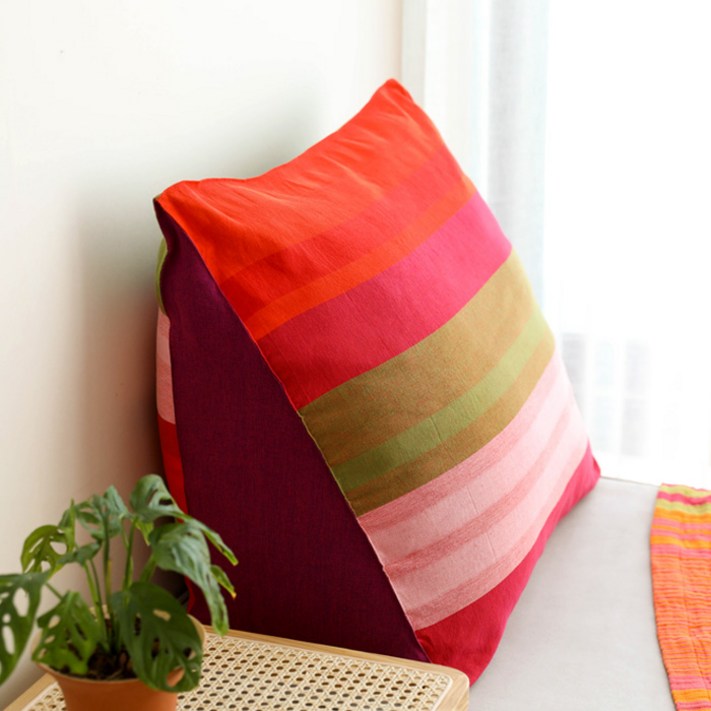 오리고 프리미엄 삼각 등쿠션, 블러쉬앤피오니