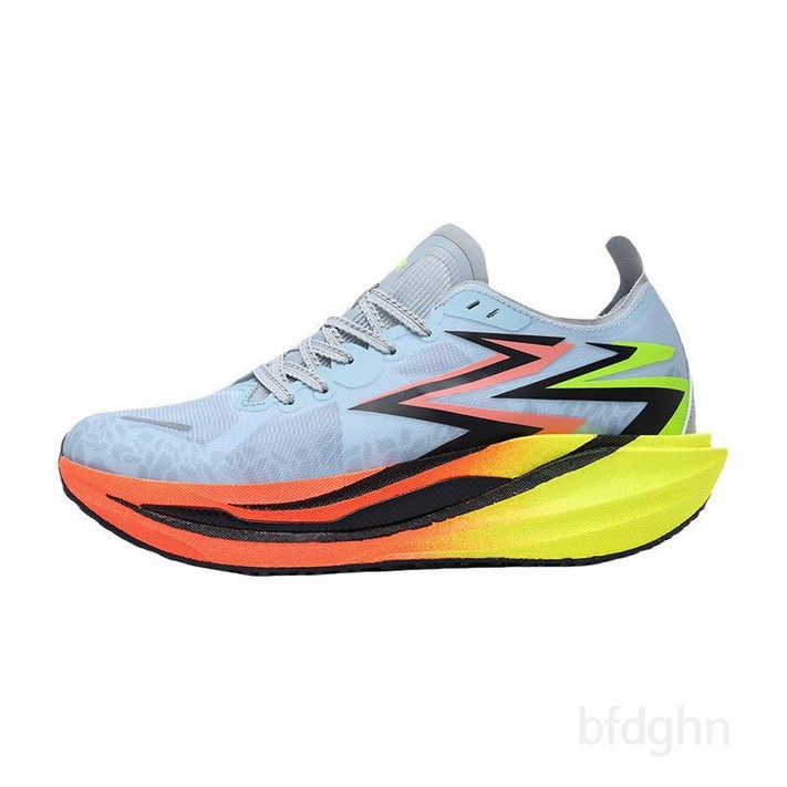 남성 경량 카본 러닝화 마라톤용 가성비 좋은 통기성 운동화 가벼운 착용감의 조깅화 신발 10대 20대 데일리 스타일