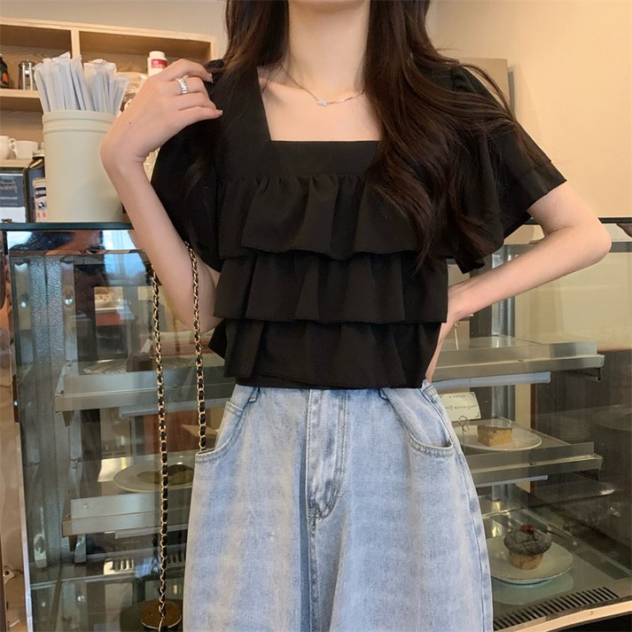 발리걸 프릴 백스트랩 스퀘어넥 반팔 블라우스 발리걸 프릴 백스트랩 스퀘어넥 반팔 블라우스