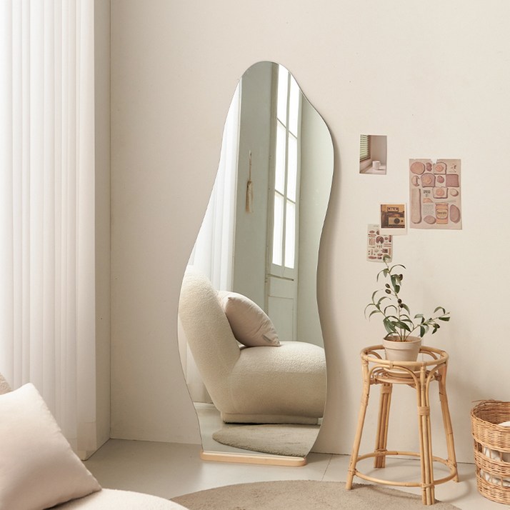 파로마 니나 비정형 노프레임 전신거울 700  받침대 방문설치