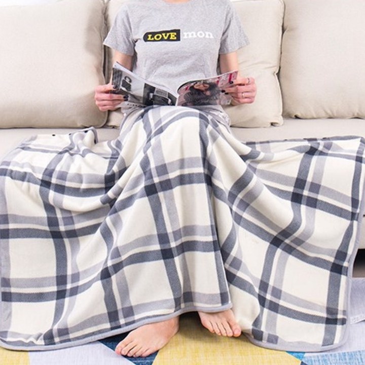 극세사 밍크 양털 블랭킷 입는 집순이 캠핑 망토 겨울 무릎담요 극세사 밍크 양털 블랭킷 입는 집순이 캠핑 망토 겨울 무릎담요