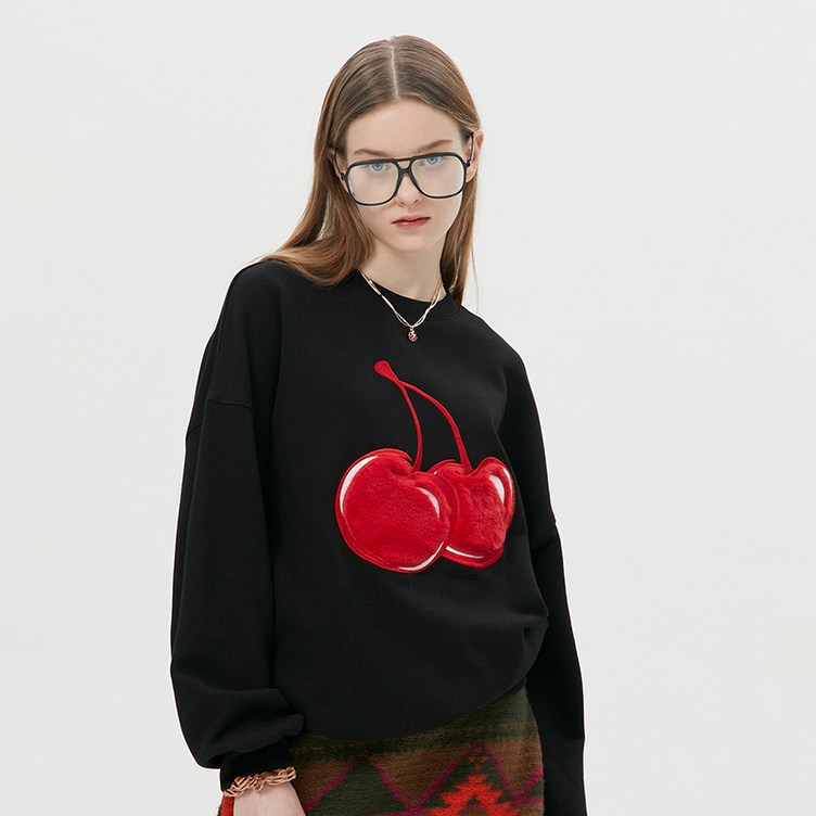 키르시 BIG CHERRY SWEATSHIRT