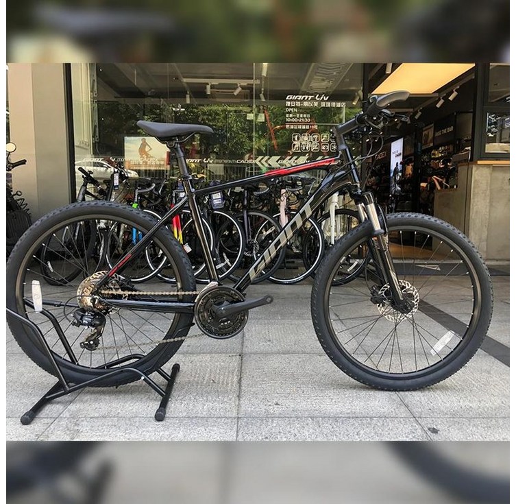 GIANT 자이언트 ATX720 산악 자전거 27 30단 변속 디스크 브레이크 충격 흡수